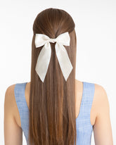 Scallop Embroidery Bow Clip